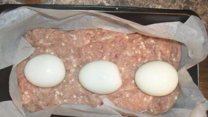 мясной кекс с яйцом