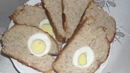 мясной кекс с яйцом