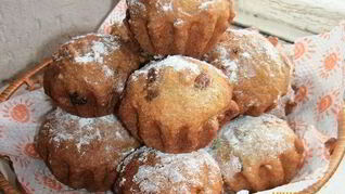 Нежные кексы с вареньем и маком