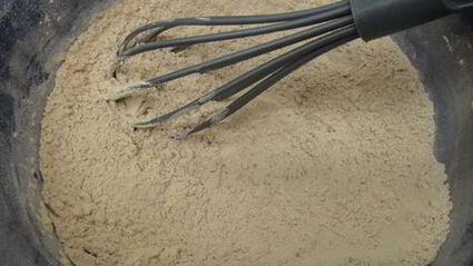 шоколадно-кофейный капкейк с пряной карамелью