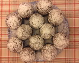 Шоколадные кексы с вишней