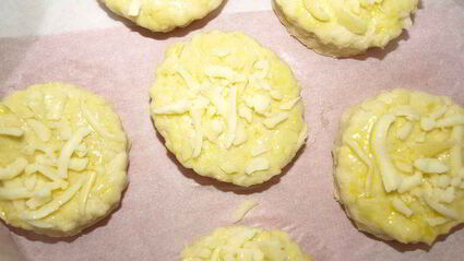 английские сырные сконы