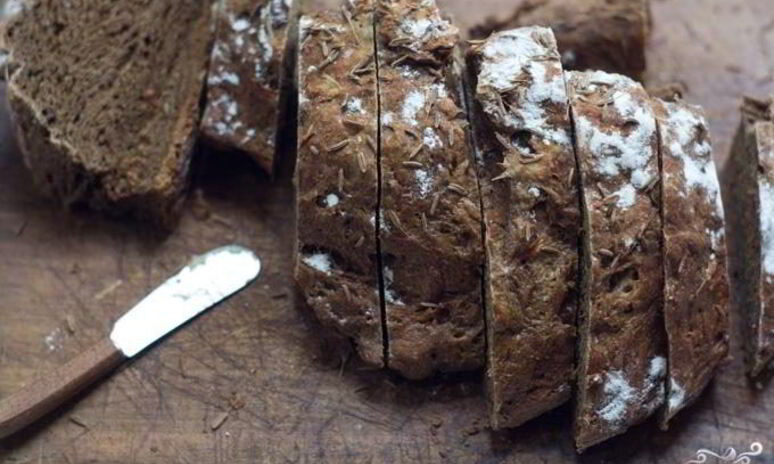 Рецепт черный хлеб с морковью и тмином