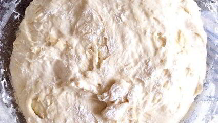 французский багет с хрустящей корочкой