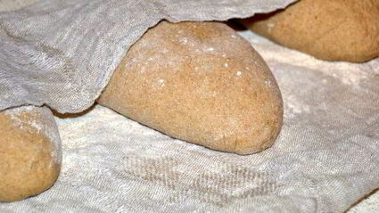 хлеб на темном пиве с анисом