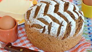 Хлеб ржаной с кориандром и горчичным маслом