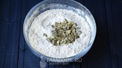 хлеб с тыквенными семечками