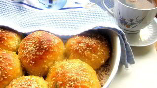 Хлеб закусочный с оливками и сыром