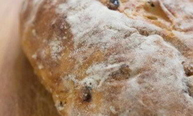 Рецепт пшенично-ржаной дрожжевой хлеб с изюмом и тмином