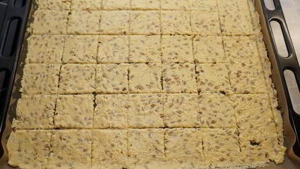 шведские хрустящие хлебцы с семенами