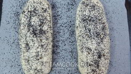 ситный батон с маком