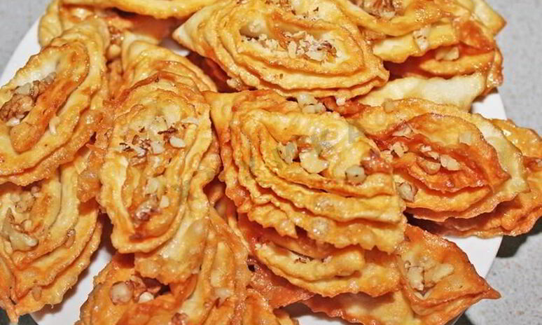 Рецепт крымская пахлава пляжная медовая — хворост