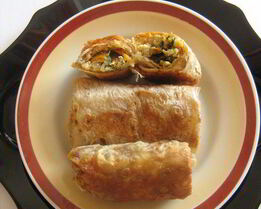 Горячая закуска из лаваша с курицей и баклажанами