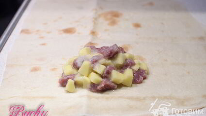 конвертики из лаваша с мясом и картофелем