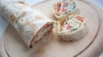 лаваш с красной рыбой и сыром