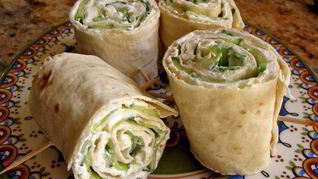 Лаваш с огурцом и сыром