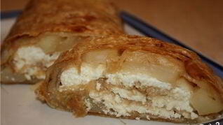 Лаваш с яблоками и творогом