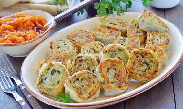 Рецепт рулетики из лаваша с картофелем, грибами и зеленью