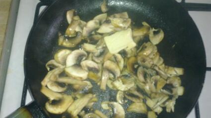 рыбное филе на овощной подушке в лаваше