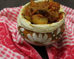 Свиная вырезка с овощами в лаваше