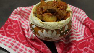 Свиная вырезка с овощами в лаваше