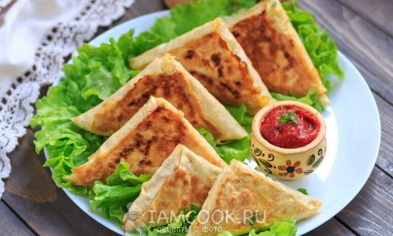 Рецепт жареный лаваш с колбасой и сыром