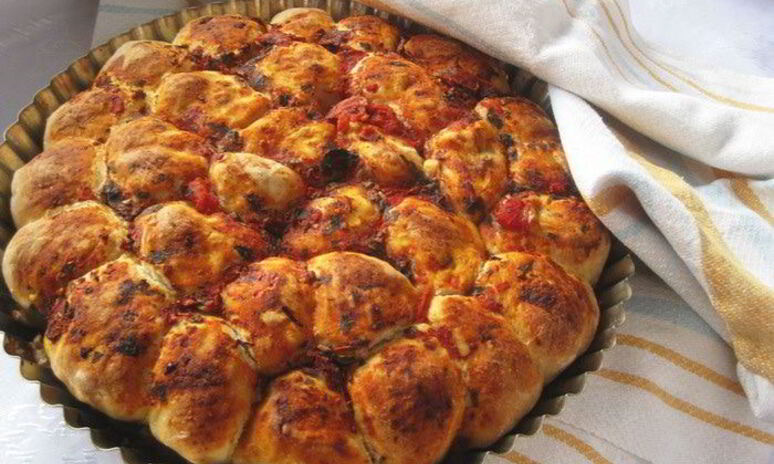 Рецепт фокачча из шариков с сыром и оливками