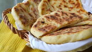 Индийские лепешки Наан с сыром