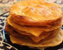 Катлама-жаренные слоенные лепешки