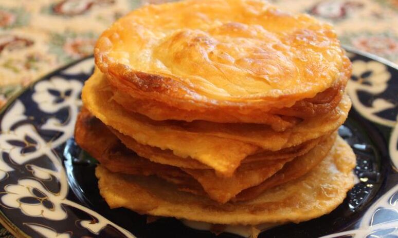 Рецепт катлама-жаренные слоенные лепешки