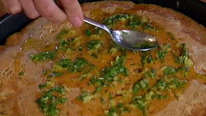 лепешка с имбирем, чили и кинзой