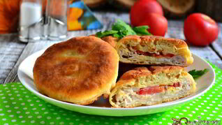 Лепешки с куриным фаршем и брынзой