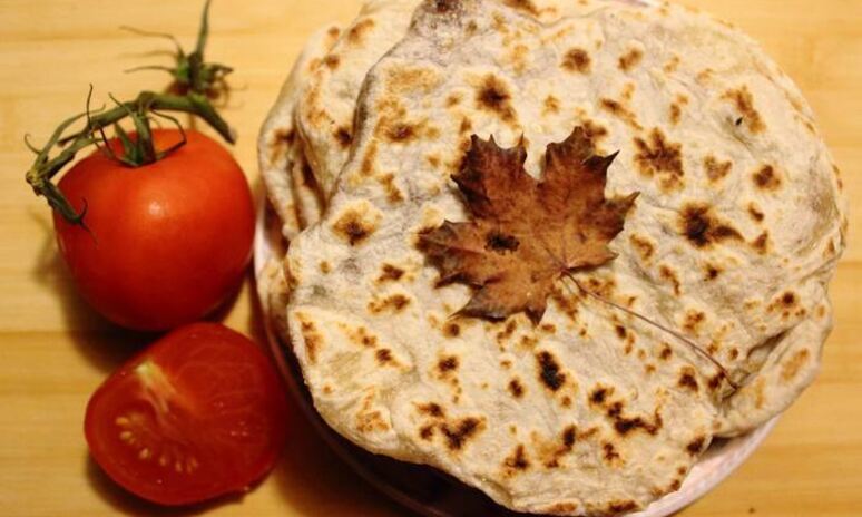 Рецепт лепешки с луковой начинкой