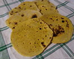 Манные лепёшки с куркумой