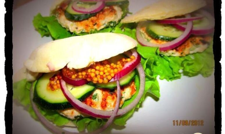 Рецепт пита с рубленой котлетой и французской горчицей