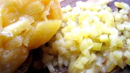 сырно-тыквенные лепешки с колбасой и зеленью