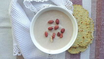 творожный мусс и лепешки из гороховой муки с маком