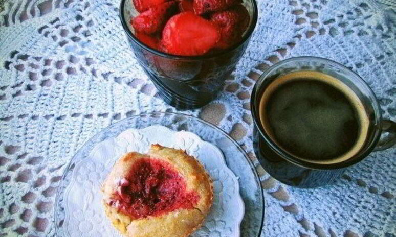 Рецепт клубничные маффины с овсянкой