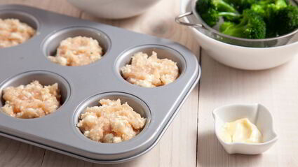 куриные маффины с творогом и брокколи