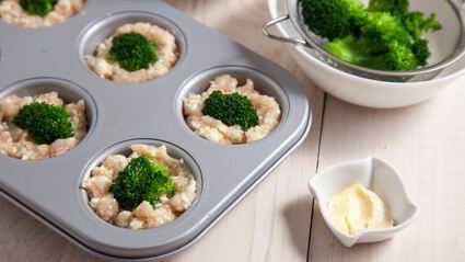 куриные маффины с творогом и брокколи