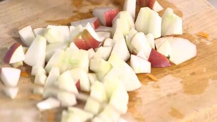 маффины из полбяной муки с яблоком, морковью и тыквенными семечками