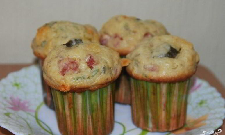 Рецепт маффины с колбасой и сыром
