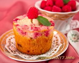 Маффины с малиновым кремом и шоколадом