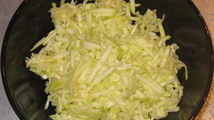 мясные маффины с овощной начинкой