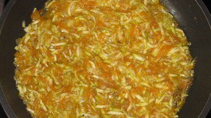 мясные маффины с овощной начинкой