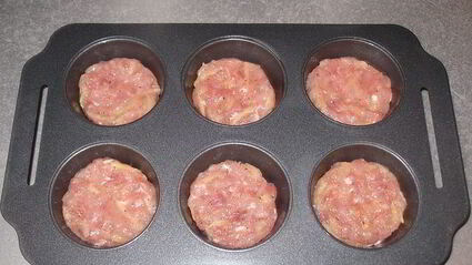 мясные маффины с овощной начинкой