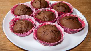 Нежные шоколадные маффины