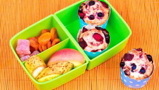 Полезные овсяные маффины с ягодами