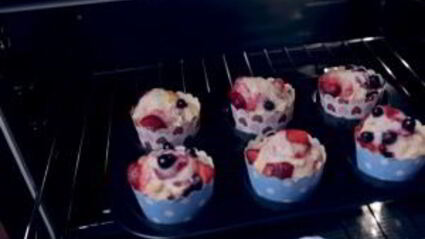 полезные овсяные маффины с ягодами