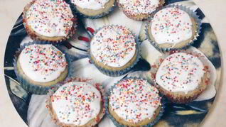 Сладкие маффины с глазурью